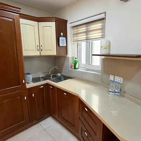 A Cosy Maisonette Steps Away From St Thomas Bay * Il-Mahsel